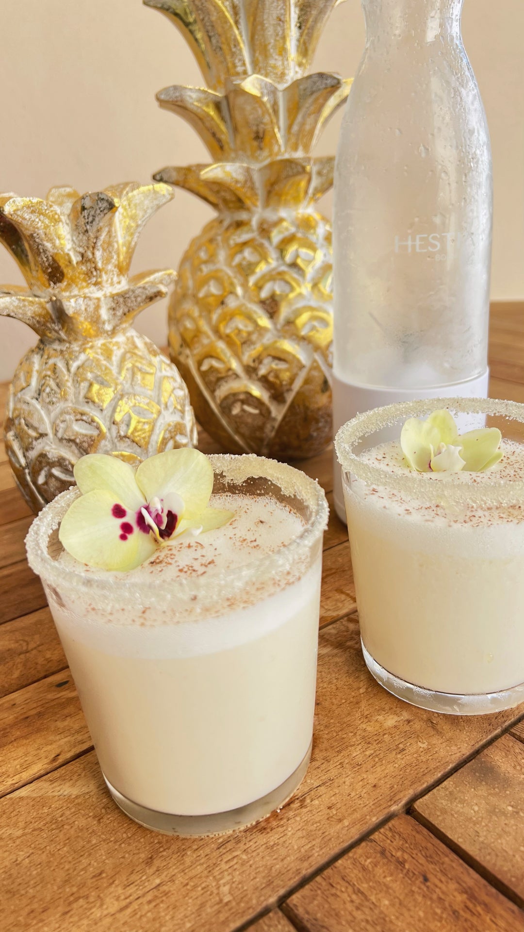 Boozy & Virgin Piña Colada